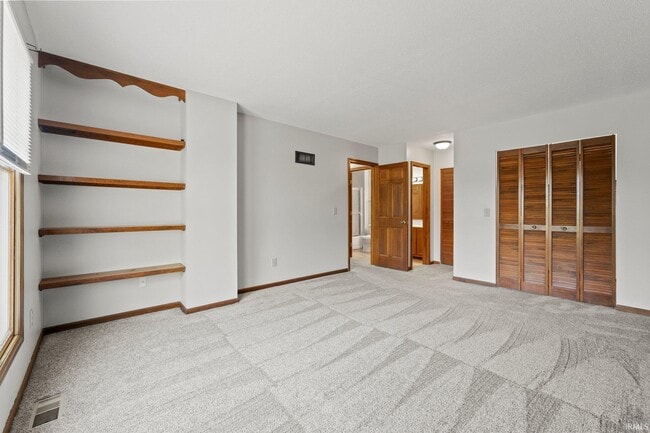 Building Photo - 6104 Crofton Dr