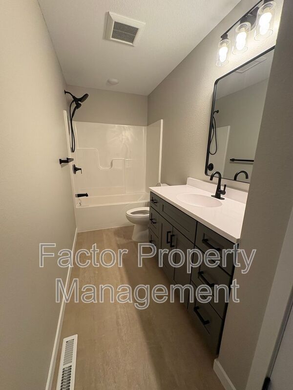 Building Photo - 3208 Scotch Ln