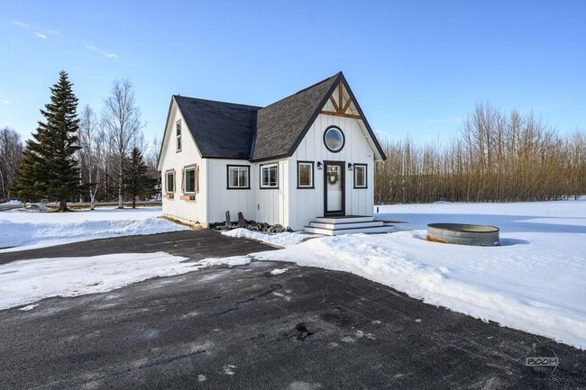 Building Photo - 4650 Bodenburg Loop