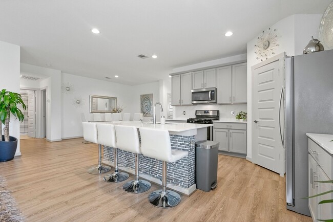 Building Photo - 29403 Ella Larchmont Ct