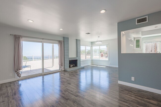 Building Photo - 738 Galaxy Heights Dr