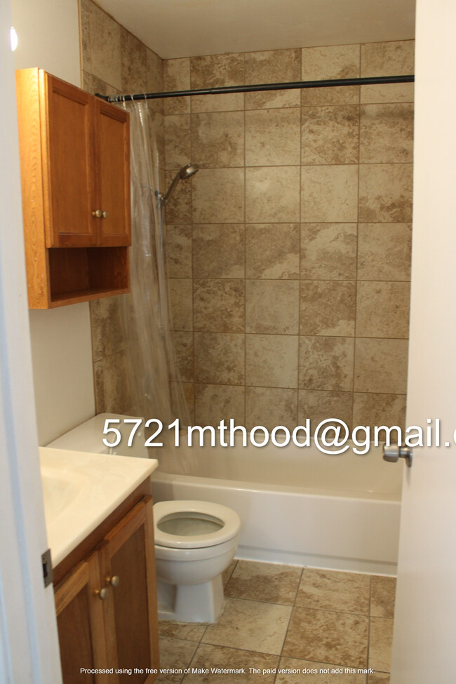 Building Photo - 5721 mount hood court