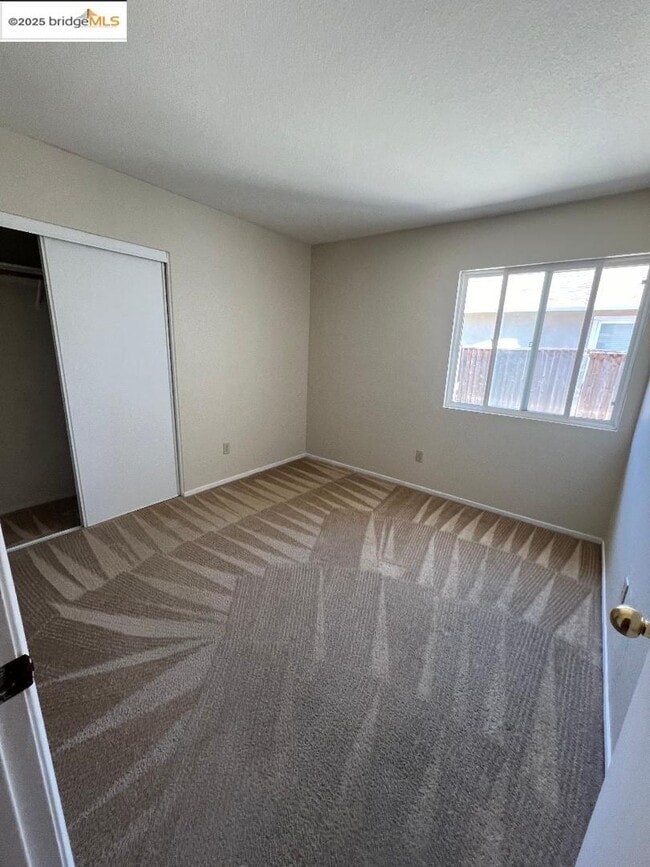 Building Photo - 3033 Mills Dr