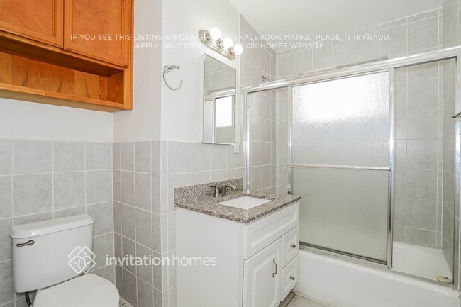 Building Photo - 6628 Thomas Dr