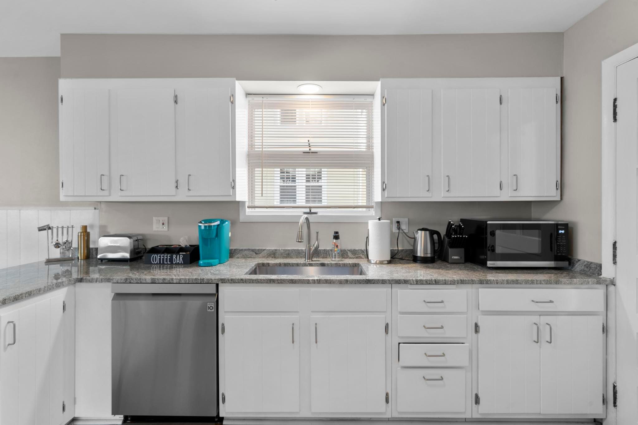 Building Photo - 11 Seaview Ave