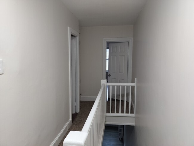 Building Photo - 547 Centre St