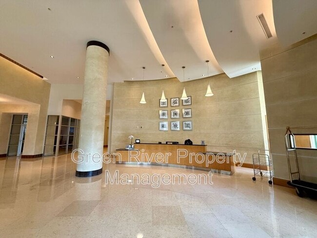Building Photo - 1431 Riverplace Blvd