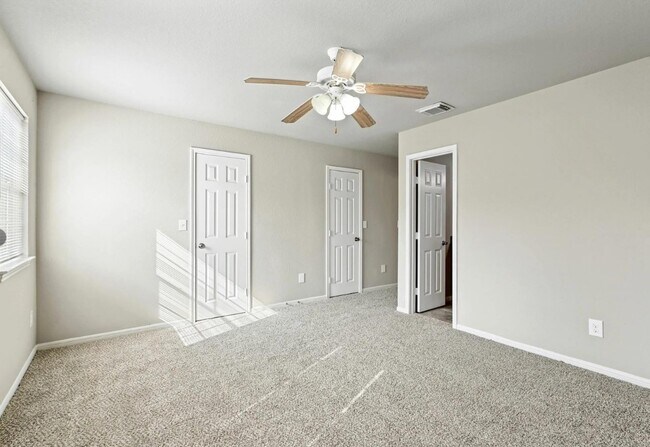 Building Photo - 12003 Clifton Oaks Dr