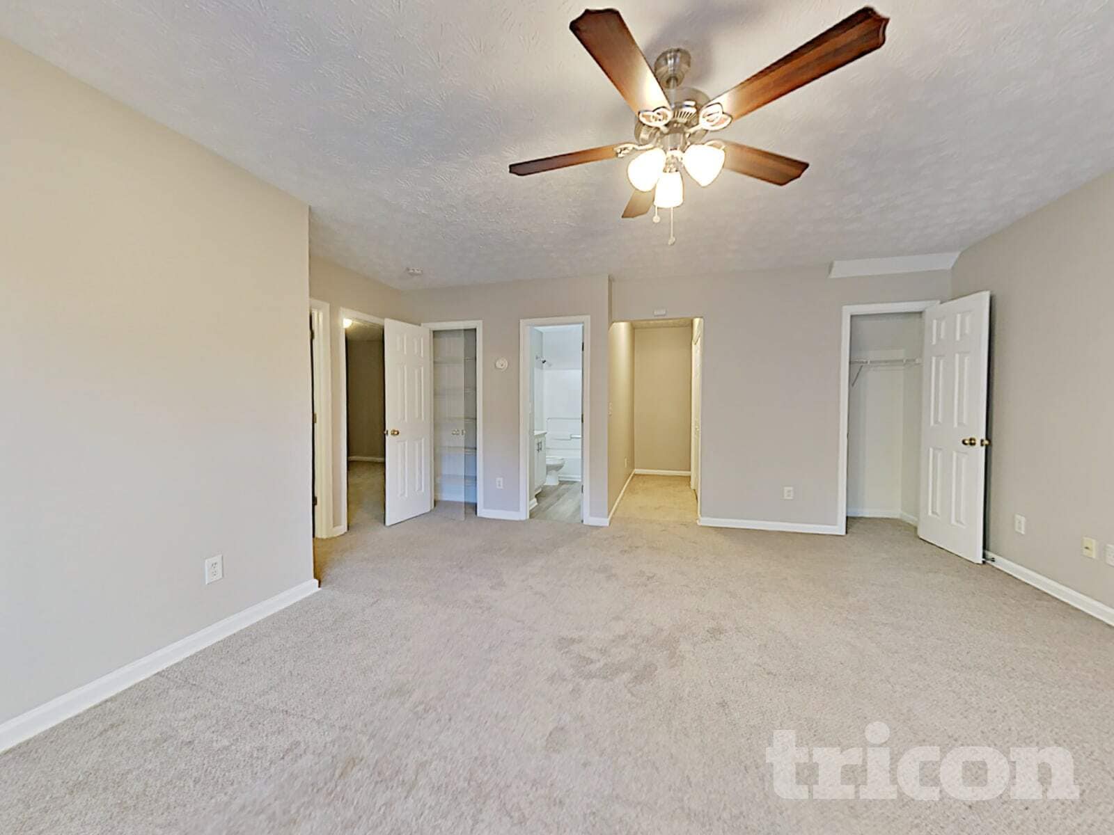 Building Photo - 806 Board Walk Ct