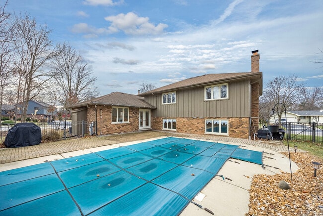 Building Photo - 641 Woods St