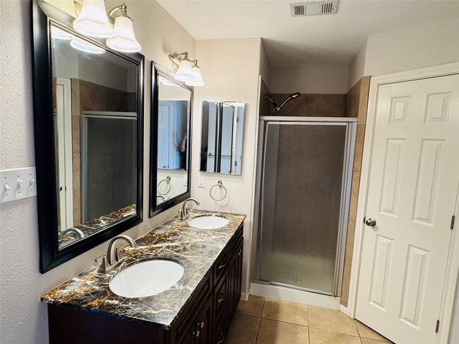 Building Photo - 5935 Wildbriar Ln
