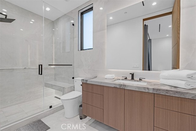 Building Photo - 13016 Chandler Blvd