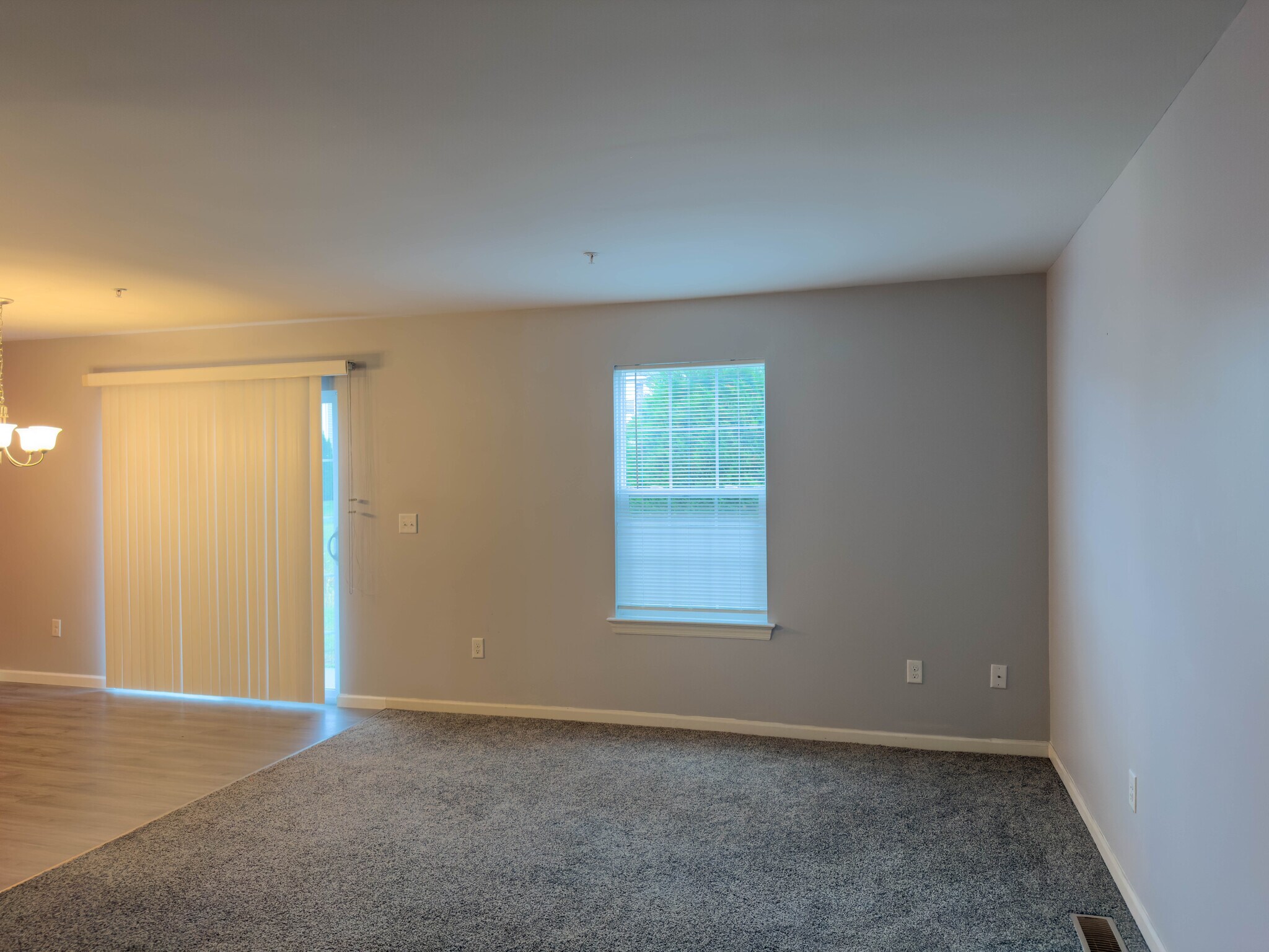 Building Photo - 111 N Village Cir