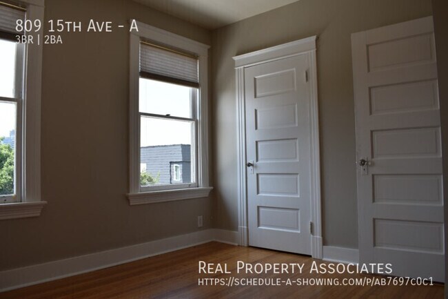 Building Photo - 809 15th Ave