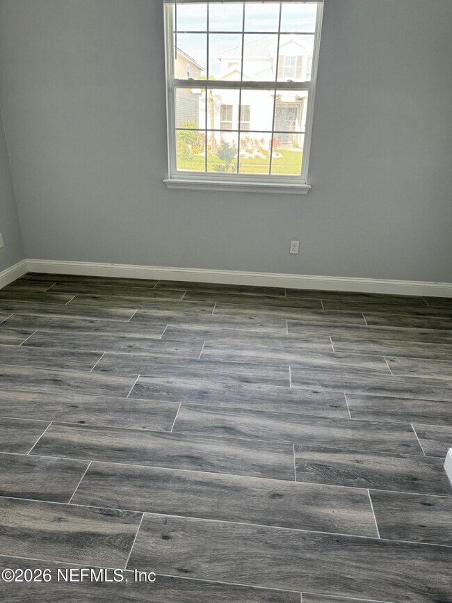 Building Photo - 229 Waterline Dr