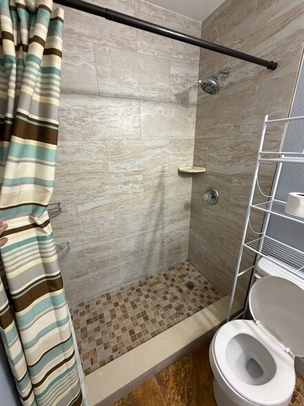 Building Photo - 925 Caribbean Dr