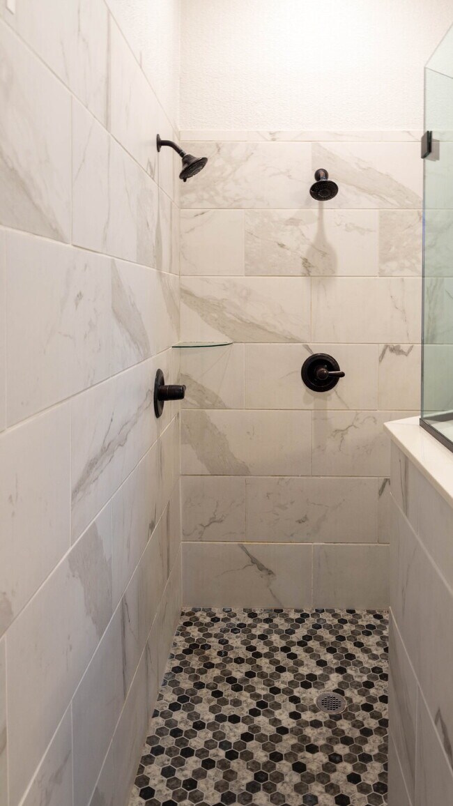 Building Photo - "Coming Soon! Spacious 4-Bed, 3-Bath Home in Killeen's Preston Hollow – 2781 Sq Ft of Comfort!"