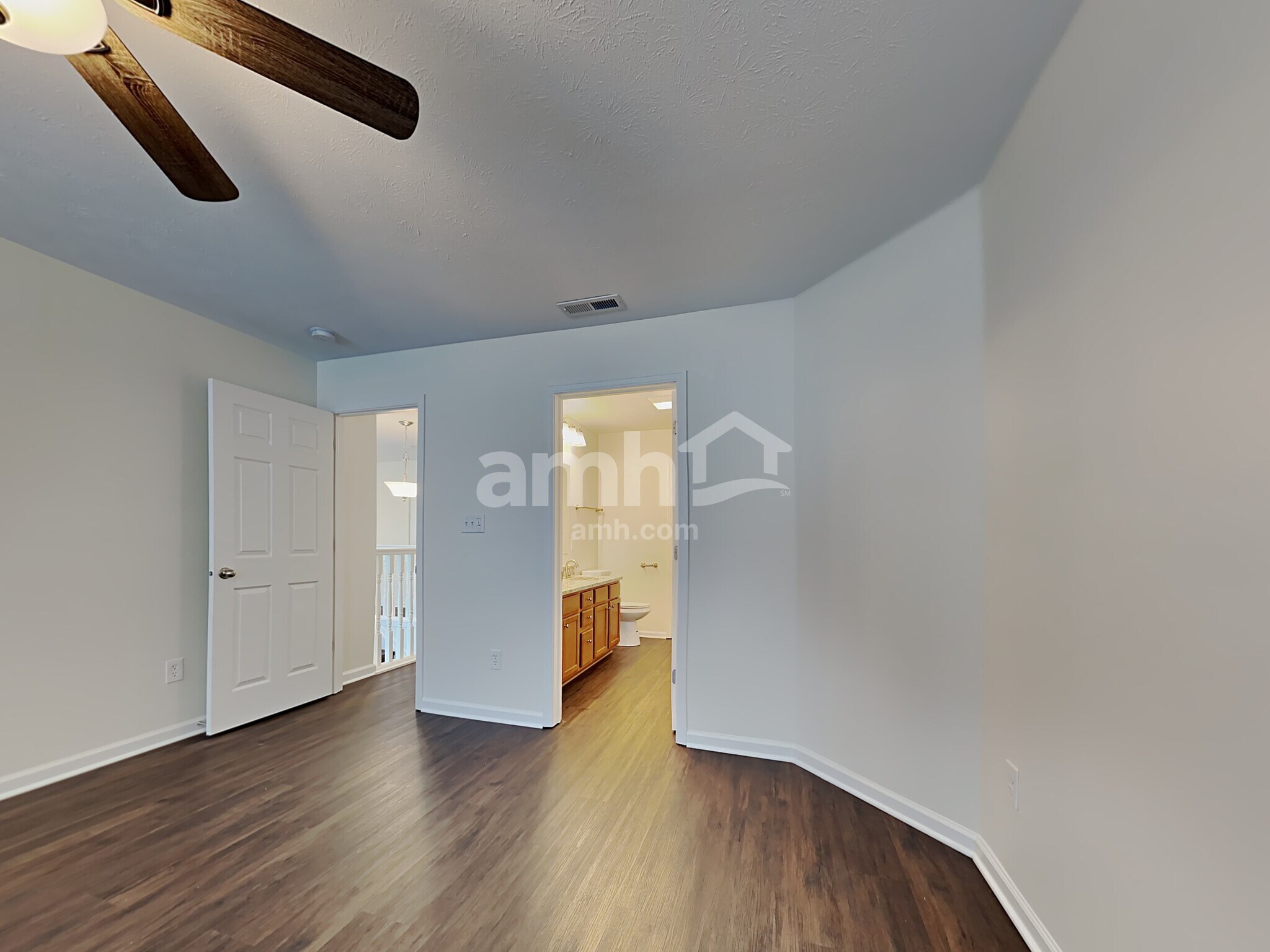 Building Photo - 15518 Farmland Ct