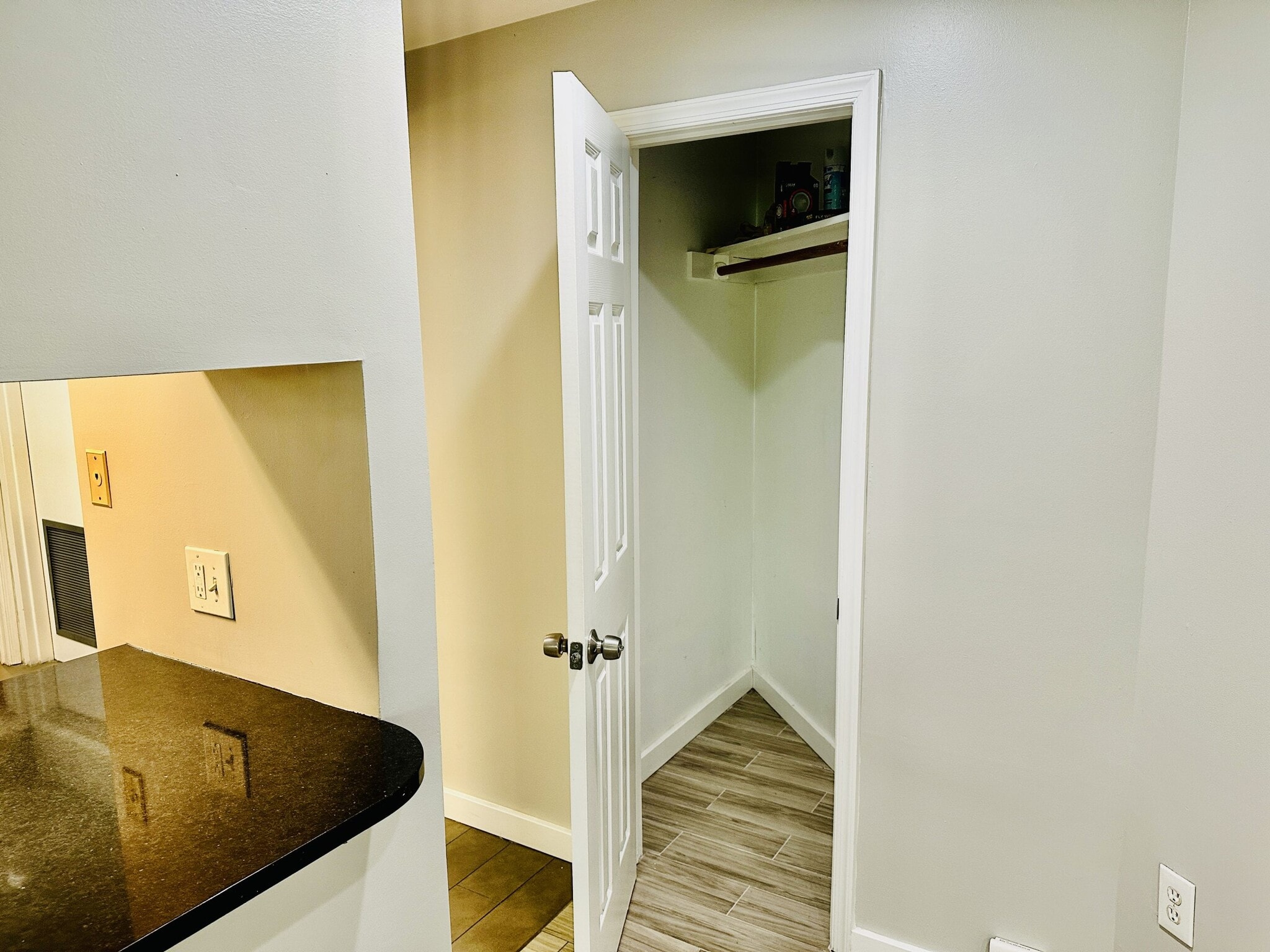 Building Photo - 2006 15th St NW