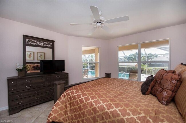 Building Photo - 2806 SW 39th St