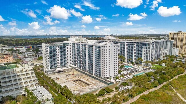 Building Photo - 102 24th St