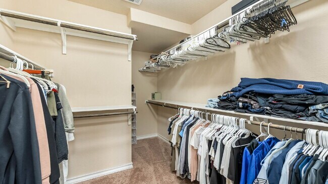 Building Photo - 2638 Willow Pond