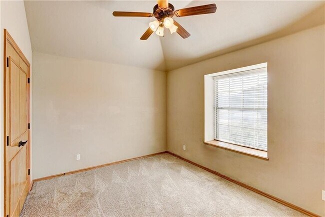Building Photo - 16304 Vallejo Pl