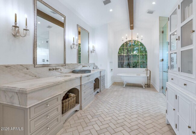 Building Photo - 5119 N 41st St