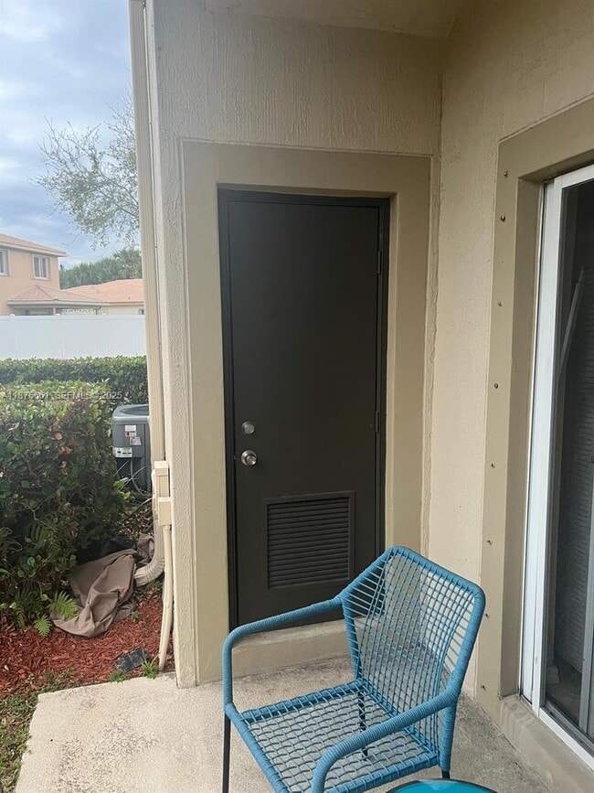 Building Photo - 13218 SW 44th St