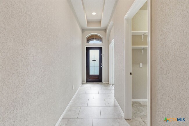 Building Photo - 2940 Coral Way