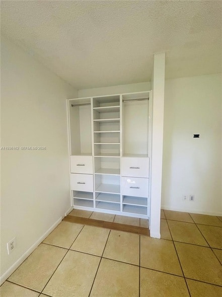 Building Photo - 3815 NW 35th St