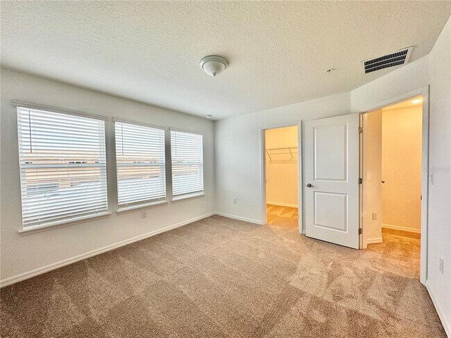 Building Photo - 4569 ORCHARD VIEW Aly