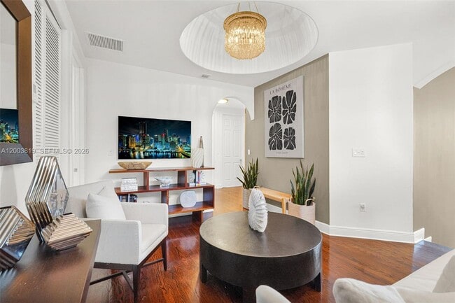 Building Photo - 2143 N Bay Rd