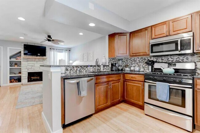 Building Photo - 3601 Menchaca Rd
