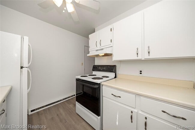 Building Photo - 3206 Shenandoah Dr