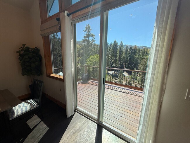 Building Photo - Stunning 4-Bedroom Home with Amazing Views, EV Charger & Solar in Big Bear!