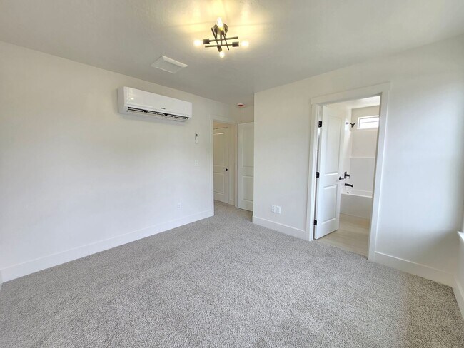 Building Photo - END UNIT- Now Leasing! Brand-New 3 Bed, 2....