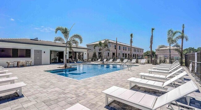 Building Photo - 8044 Gulfstream Ct