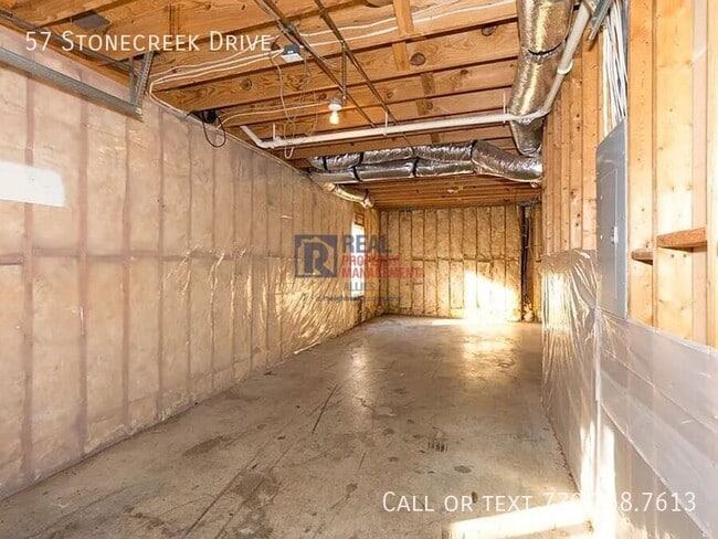 Building Photo - 57 Stonecreek Dr SW