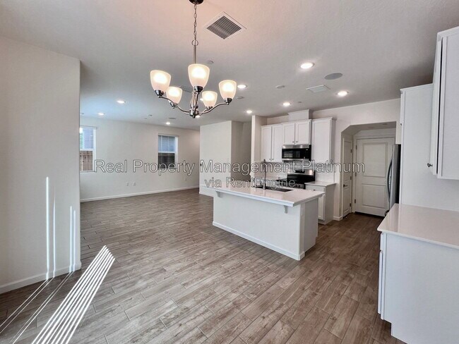 Building Photo - 1526 Woodhill Ln