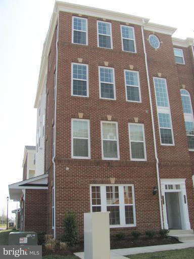 Building Photo - 20631 Sibbald Square