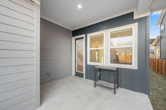 Building Photo - 5902 Rangeland Rd