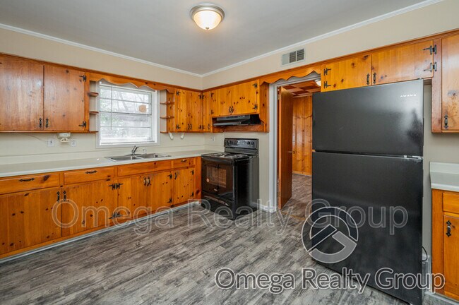 Building Photo - 3544 Cottonwood Dr