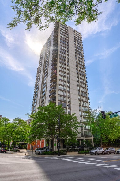 Building Photo - 1360 N Sandburg Ter