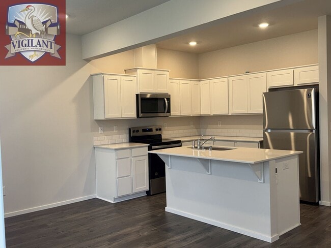 Building Photo - 3 Bedroom home