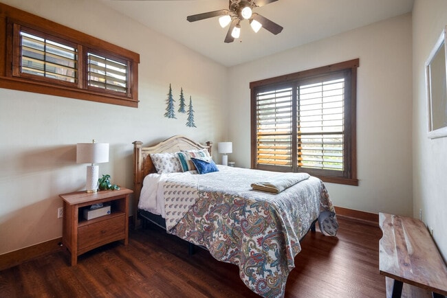 Building Photo - 7221 Trident-SI ID1521782P