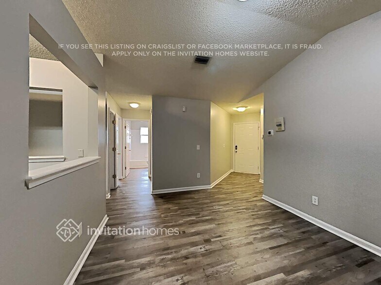 Building Photo - 2999 Mikris Dr E