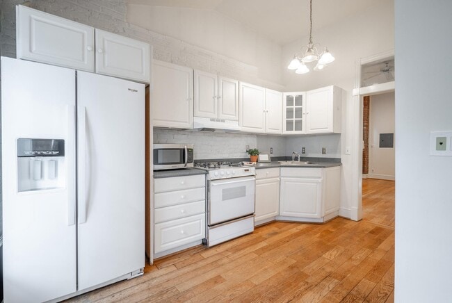 Building Photo - 310 Prince St