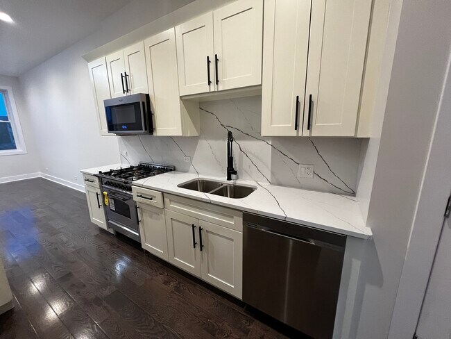 Building Photo - 4819 Main St