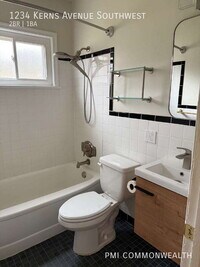 Building Photo - 1234 Kerns Ave SW